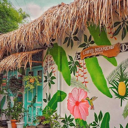Laura'S Backpacker 523 Hostel Yogyakarta Exterior photo