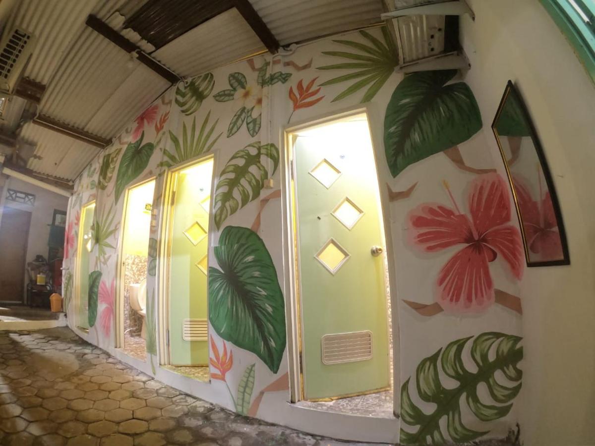 Laura'S Backpacker 523 Hostel Yogyakarta Exterior photo