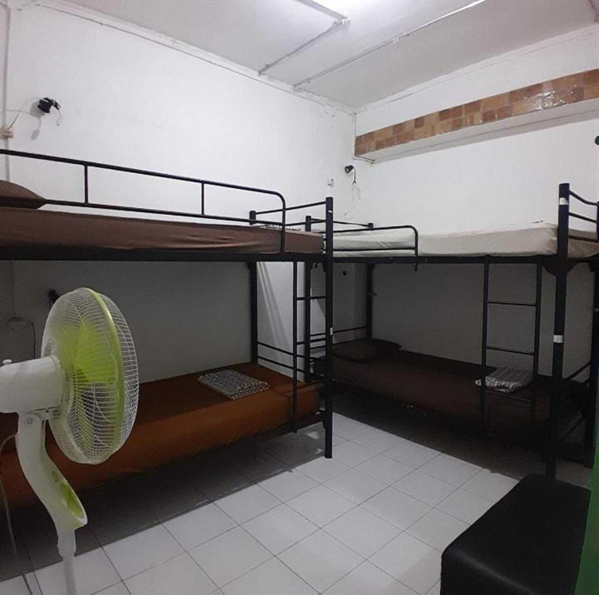 Laura'S Backpacker 523 Hostel Yogyakarta Exterior photo